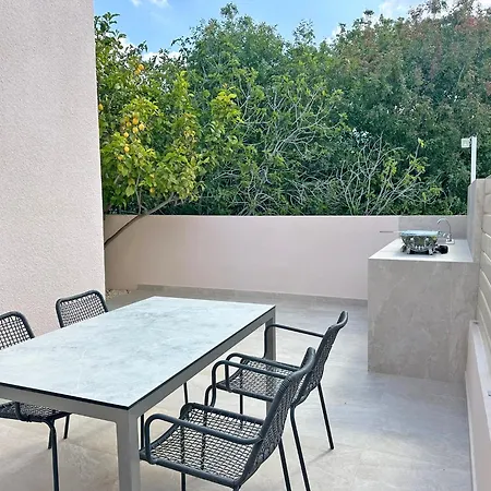Lemon Tree New 3 Bedroom -bbq-office Nyaraló *