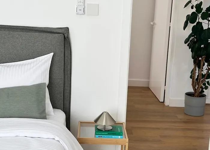 Semesterbostad Lemon Tree New 3 Bedroom -bbq-office Trimitusa